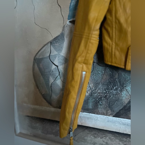 SØSKEN HARLEY DAFFODIL - FAUX LEATHER CROPPED MOTO JACKET - Picture 13 of 16